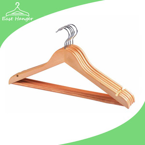 Shirt wooden hanger with notches and round bar